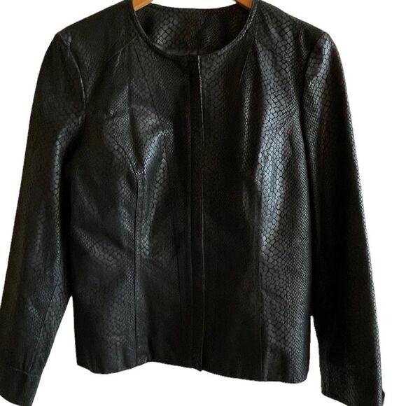 Alfani ~ Petites ~ Genuine Leather Jacket ~ Fully lined ~ size Small - Picture 1 of 9